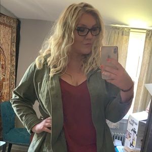 Meet your Posher, Sylvia